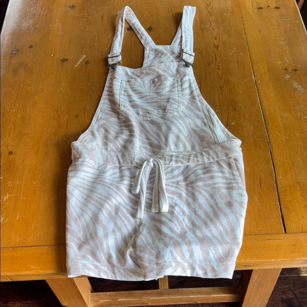 Wildflowers Cream and Tan Zebra Print Shorts Romper. NEVER WORN! Size M